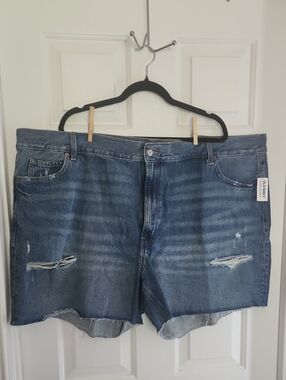 Old Navy High‑Rise Slouchy Straight Distressed Denim Shorts – Size 26